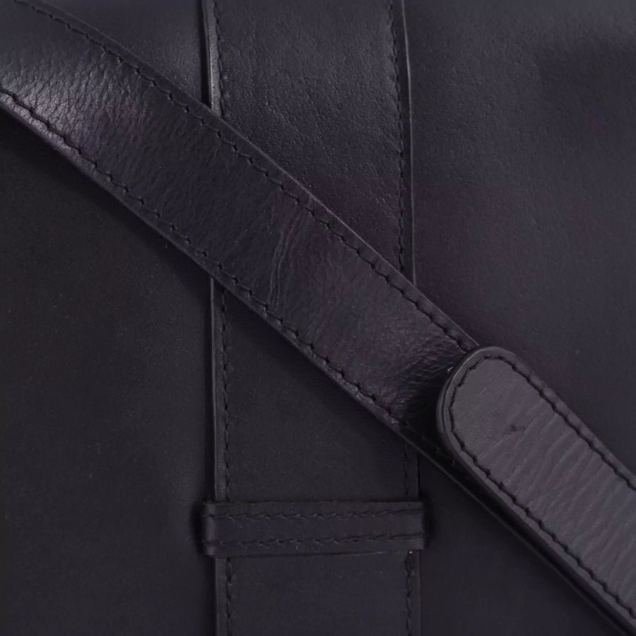 Leather Queen-Bee Messenger Bag (Black)